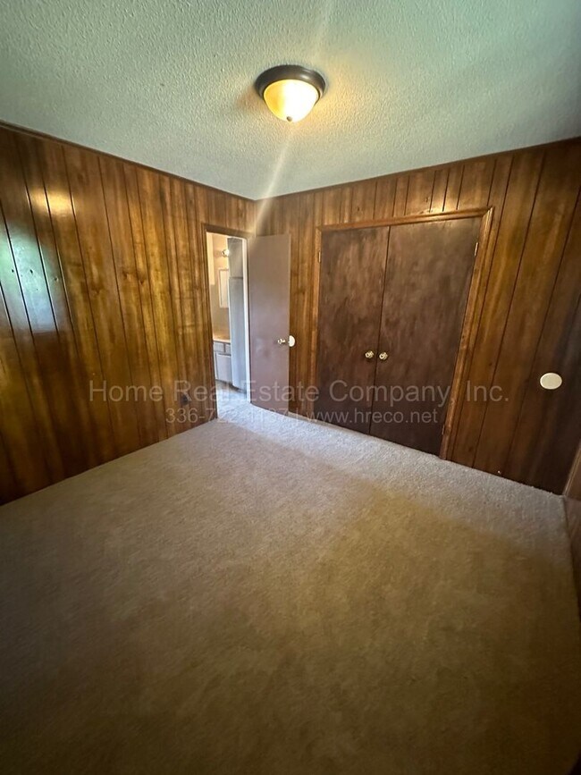 Building Photo - 406 Spaugh St SW
