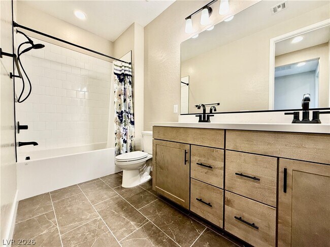 Building Photo - 2256 Fish Hawk St