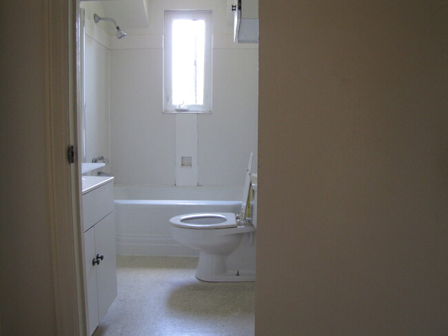 2d bath - 306 W Nittany Ave