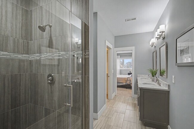 Building Photo - $4,200 per month | Fully Furnished | 3+ Month Leases Available