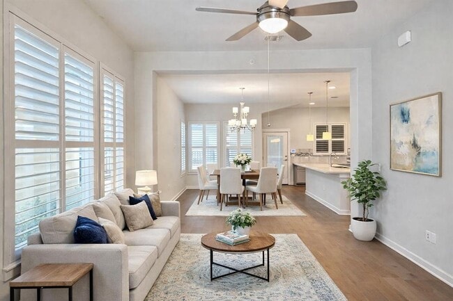 Building Photo - 4720 Vaughan St