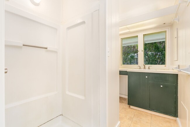 Building Photo - Rare Find: Tantalus Rustic Charm: BRAND NEW KITCHEN CABINETS AND COUNTE