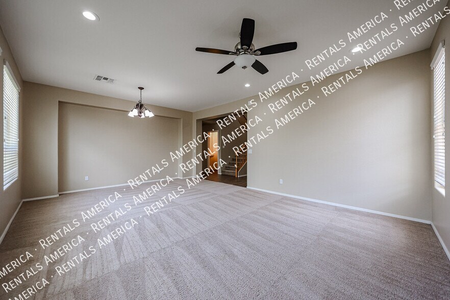 Building Photo - 3382 E Roadrunner Dr