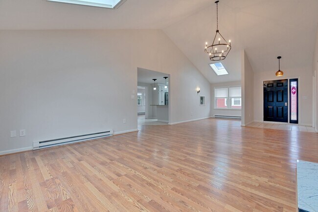 Building Photo - Charming Single Family Home offering  3-be...