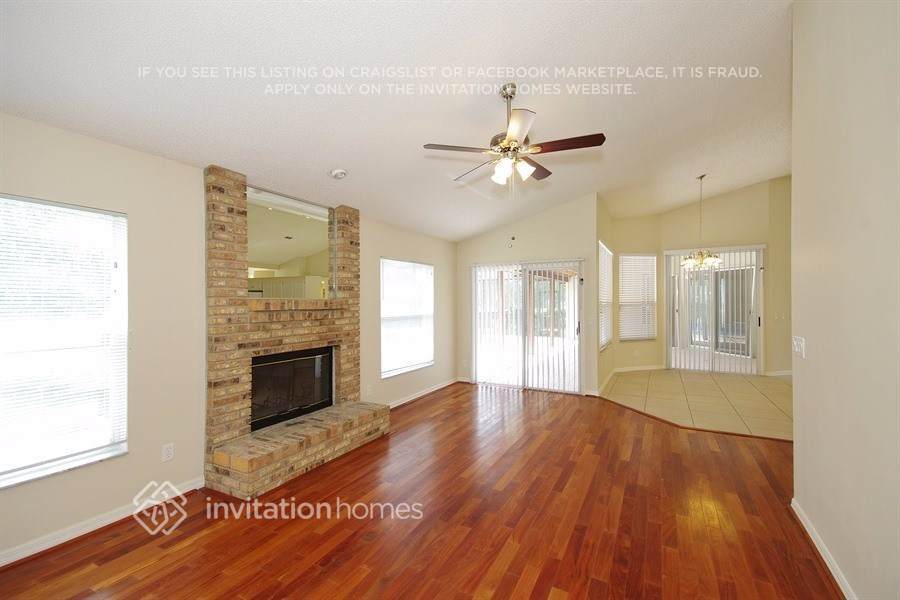 Building Photo - 1450 Thornhill Cir