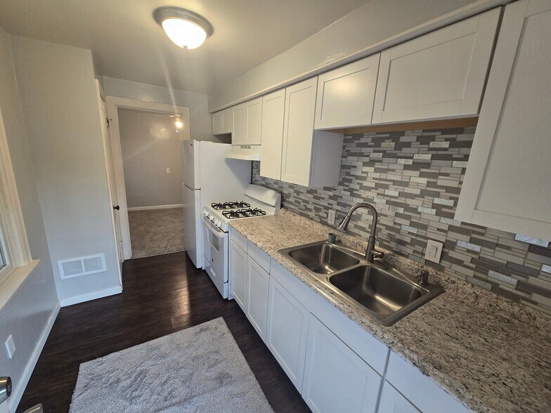 Building Photo - 419 Orchard Dr