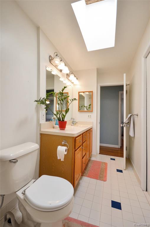 Building Photo - 37653 Longacre Dr