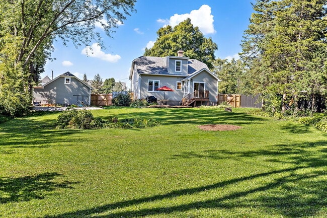 Building Photo - 639 Cumnor Ave