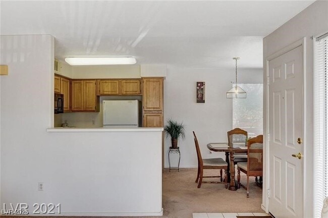 Building Photo - 5710 E Tropicana Ave