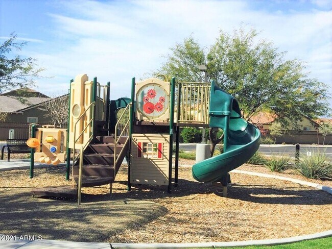 Building Photo - Gorgeous 4 Bed 3 Bath home located in Chandler