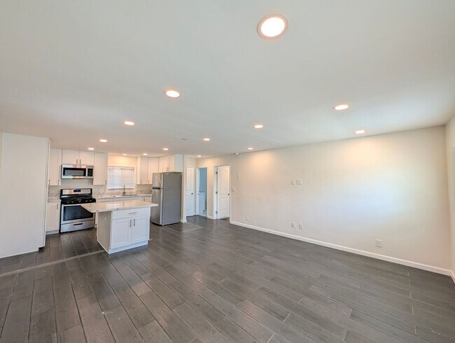 Building Photo - 5207-5209 Cartwright Ave.