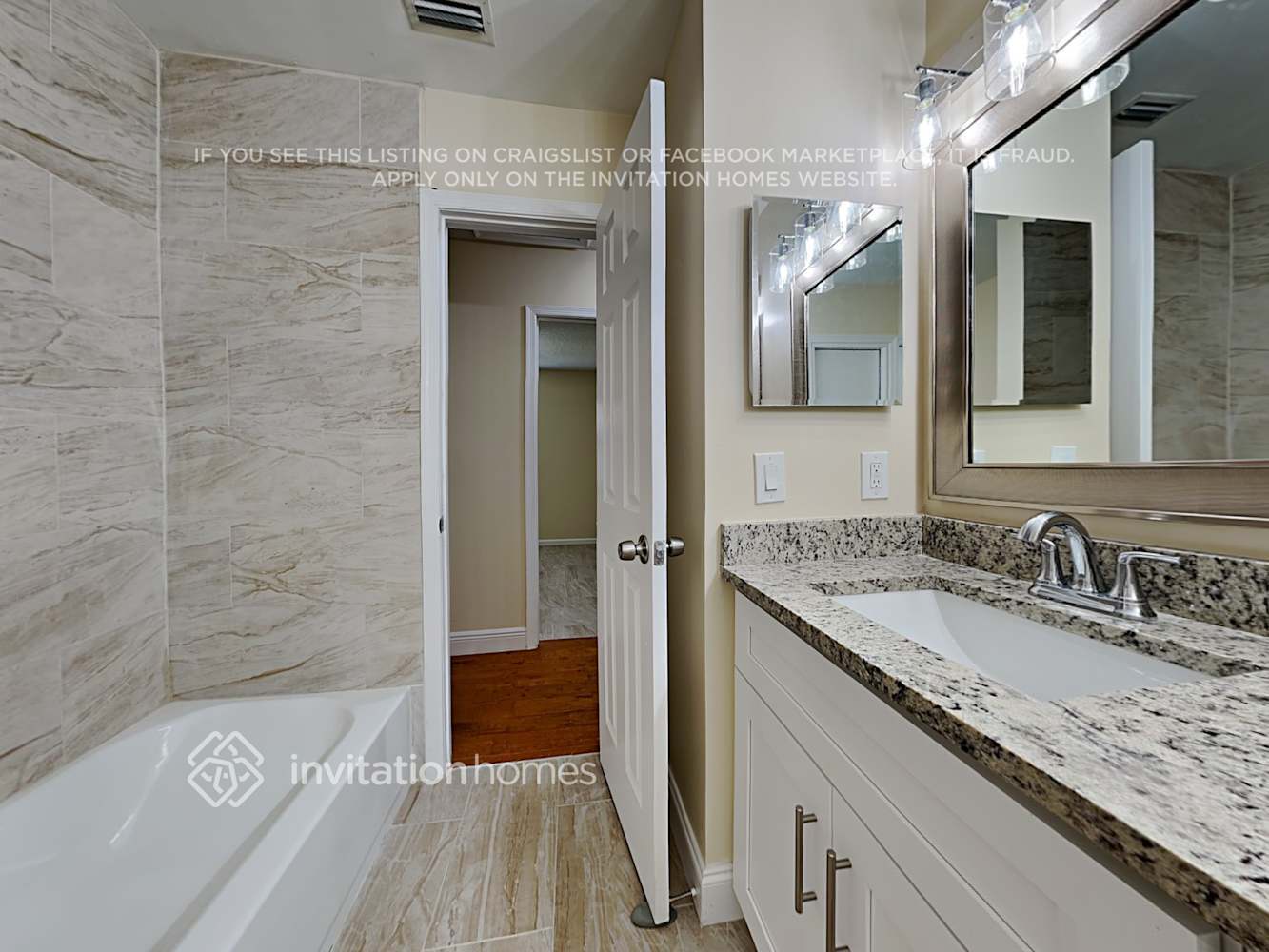 Building Photo - 13598 Jonquil Pl