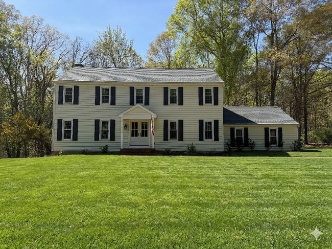 Building Photo - 428 Ingleside Dr