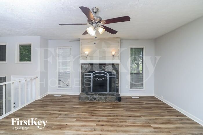 Building Photo - 2845 Tray Ct