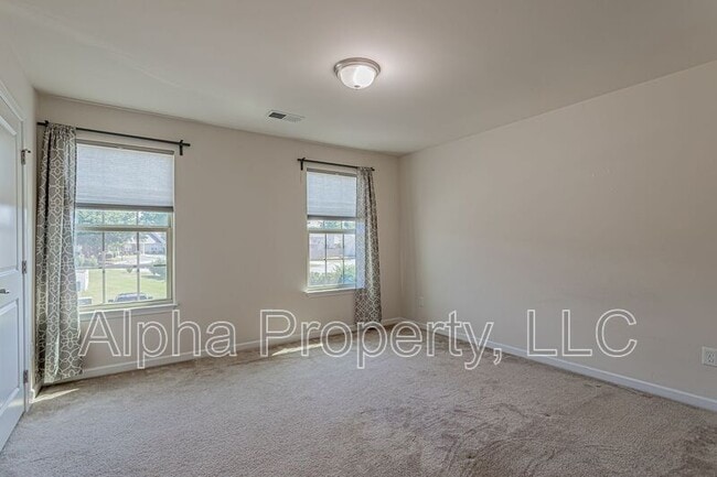 Building Photo - 308 Corday Ln