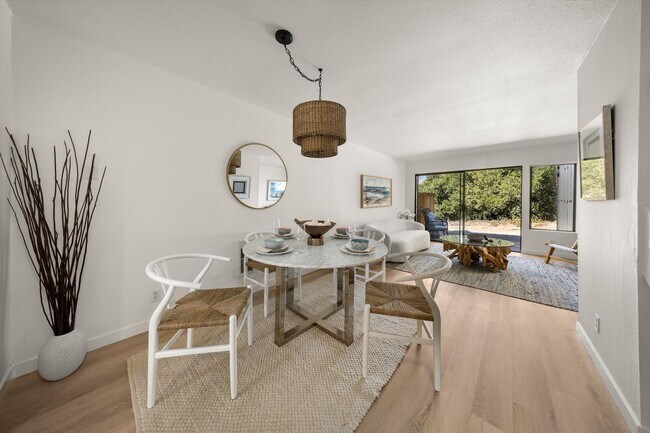 Building Photo - The Highlands-Unfurnished 2 bdrm Condo-Avail Now!