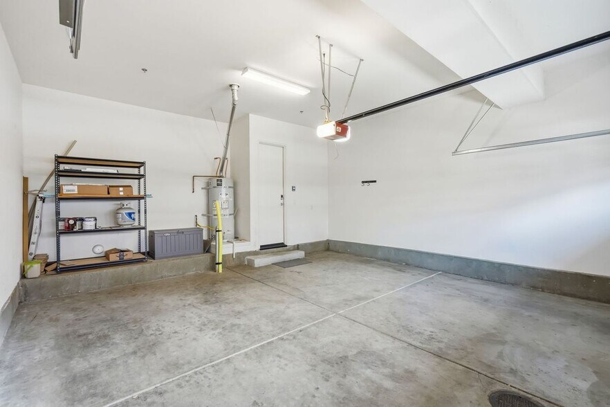 Building Photo - 11528 Verona Dr