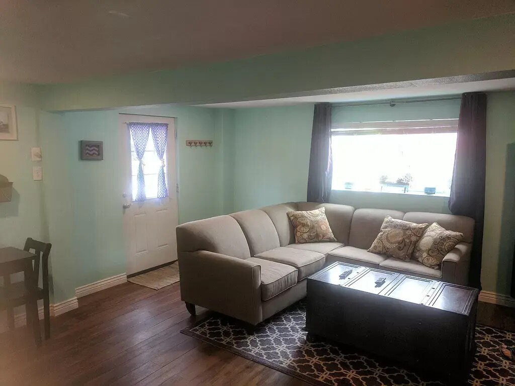 Building Photo - 7655 E 19th Ave