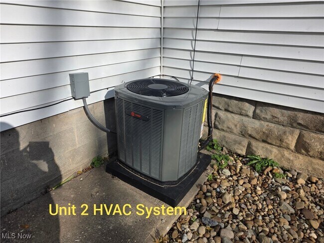 Building Photo - 3658 W 58th St