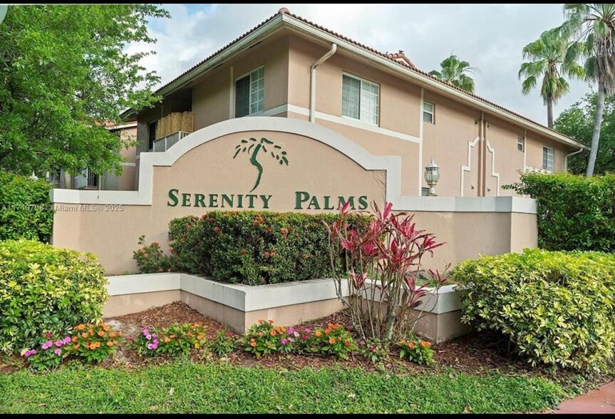 Building Photo - 3221 Sabal Palm Mnr