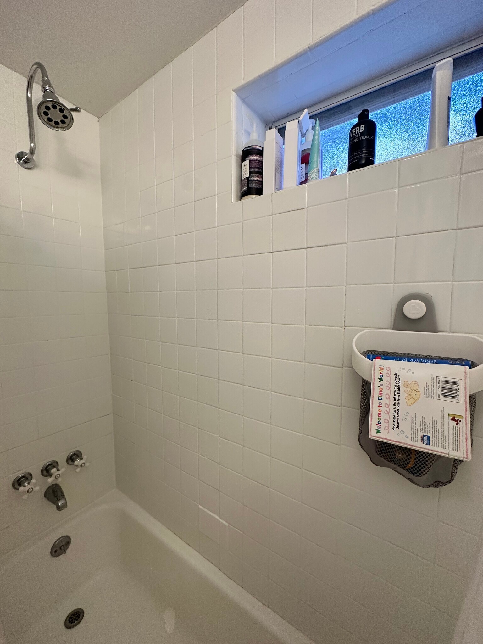 Building Photo - 10 W Knight Ave