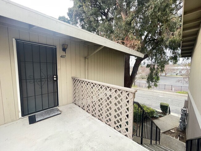 Building Photo - Upstairs Vallejo 1-Bedroom with Newer Carpet & On-Site Laundry