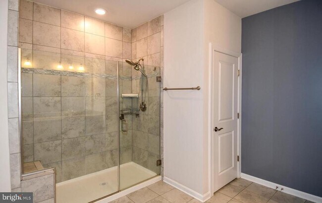 Building Photo - 20739 Heron Landing Dr