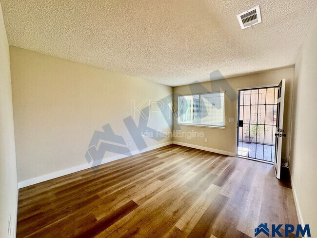 Building Photo - 7355 Kelley Dr