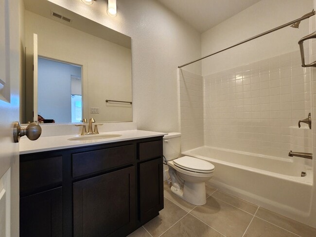 Building Photo - Brand New Townhome in South Carson City