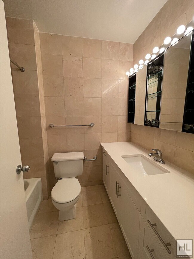 Building Photo - West 87th Street