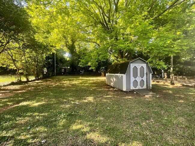 Building Photo - Adorable 3-bedroom, 2-bath home in Druid Hills