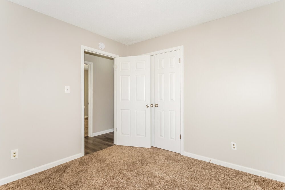 Building Photo - 7550 Roundleaf Dr