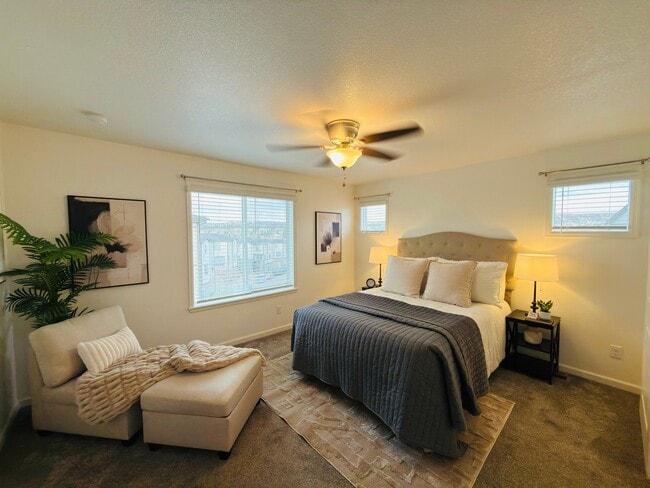 Building Photo - 1592 Castle Creek Cir