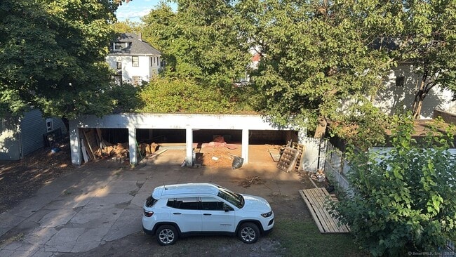 Building Photo - 201 Howard Ave