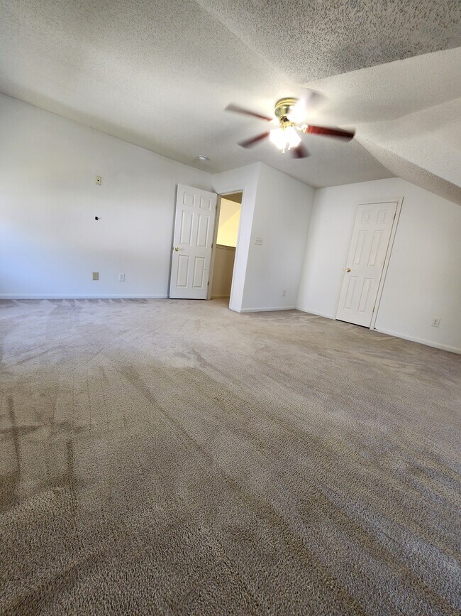 Building Photo - 276 Weatherford Way