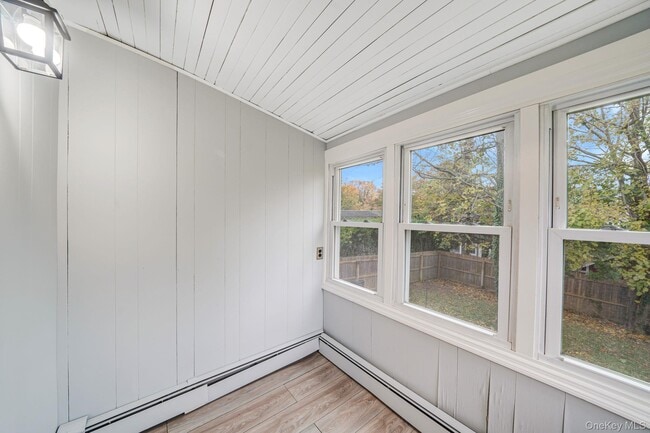 Building Photo - 120 Lookout Dr