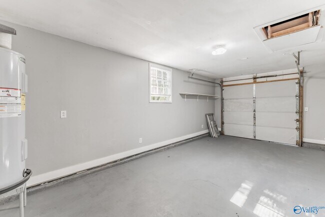 Building Photo - 4808 Bluehaven Dr NW