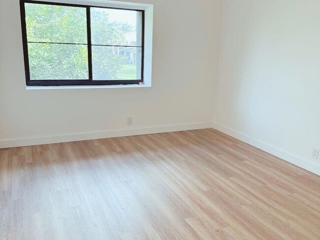 Building Photo - 3964 Cocoplum Cir