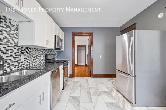 Building Photo - 120 West Ave