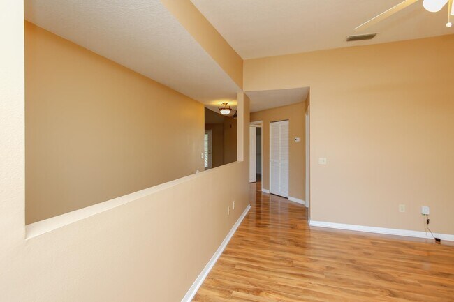 Building Photo - 15207 Harbour Vista Cir