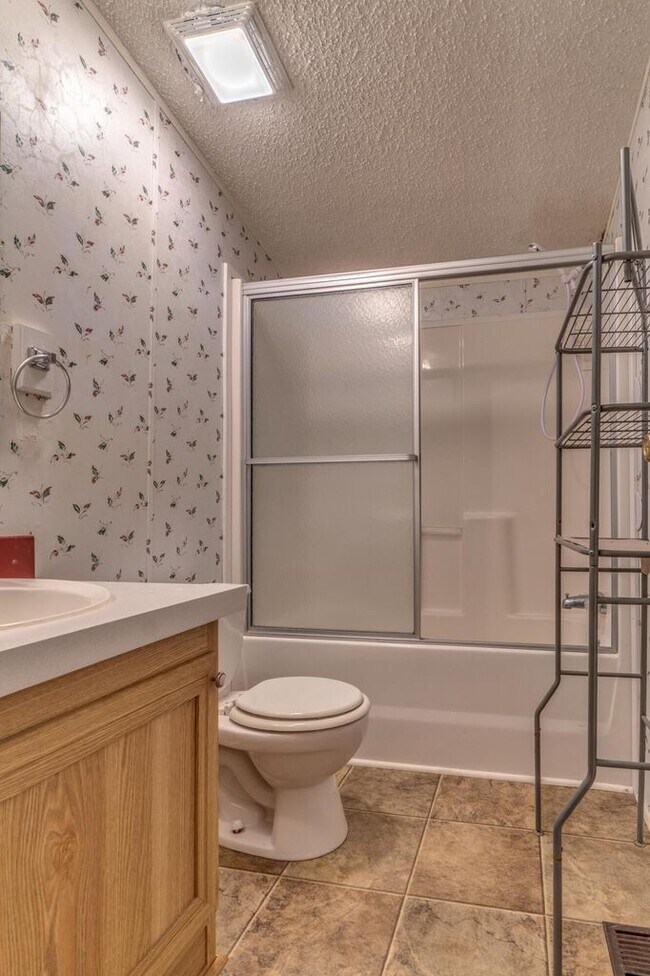 Building Photo - 1559 US-90