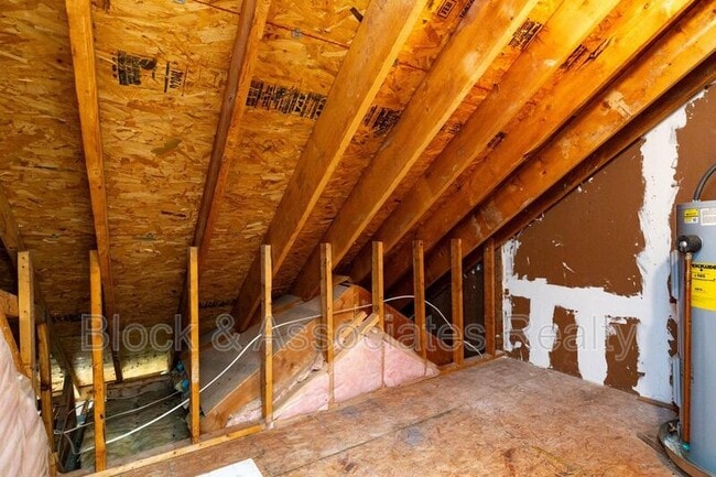 Building Photo - 2007 White Pond Ct