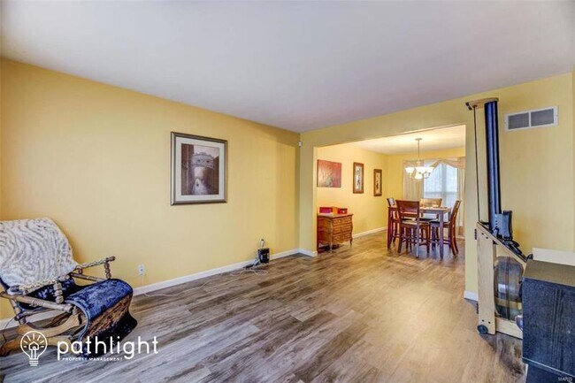 Building Photo - 472 Summer Top Ln