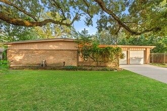Building Photo - Charming Home with Expansive Backyard on a...