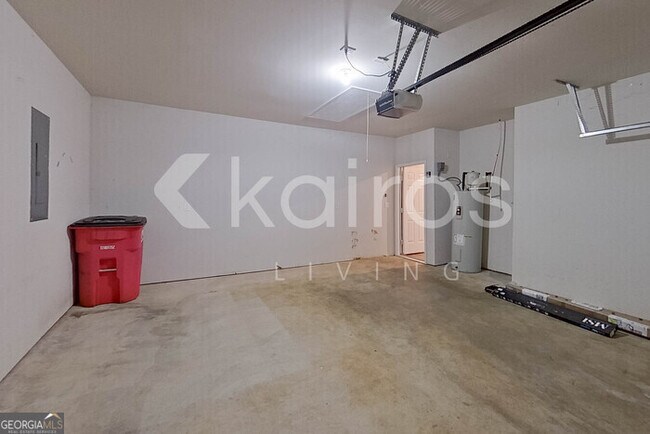 Building Photo - 3494 Bridgewood Dr