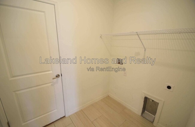Building Photo - 4060 Radiant Mountain Dr