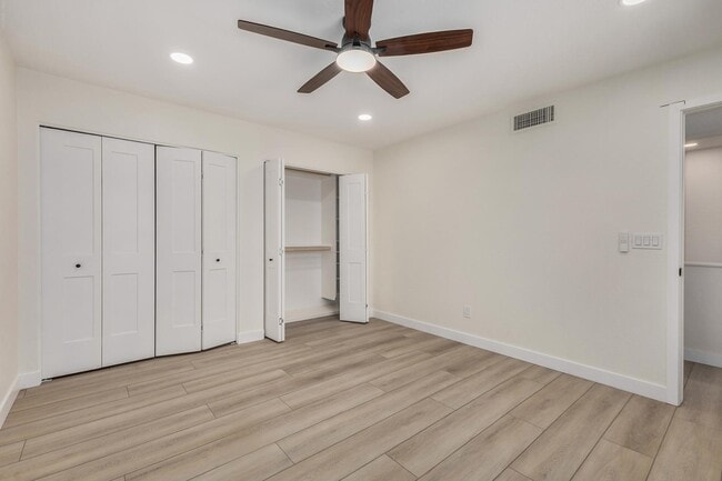 Building Photo - 222 W Brown Rd