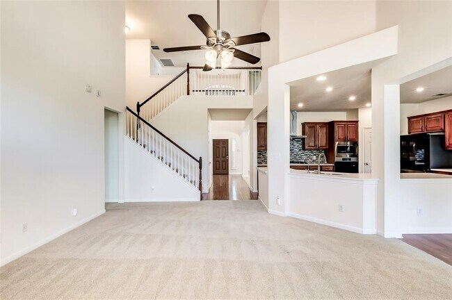 Building Photo - 15617 Pumpkin Ridge Dr