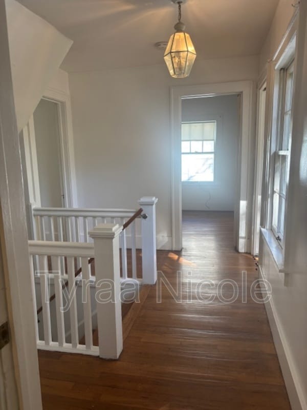 Building Photo - 4235 Glendale Ave