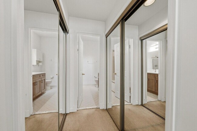 Building Photo - 5921 Barbados Pl